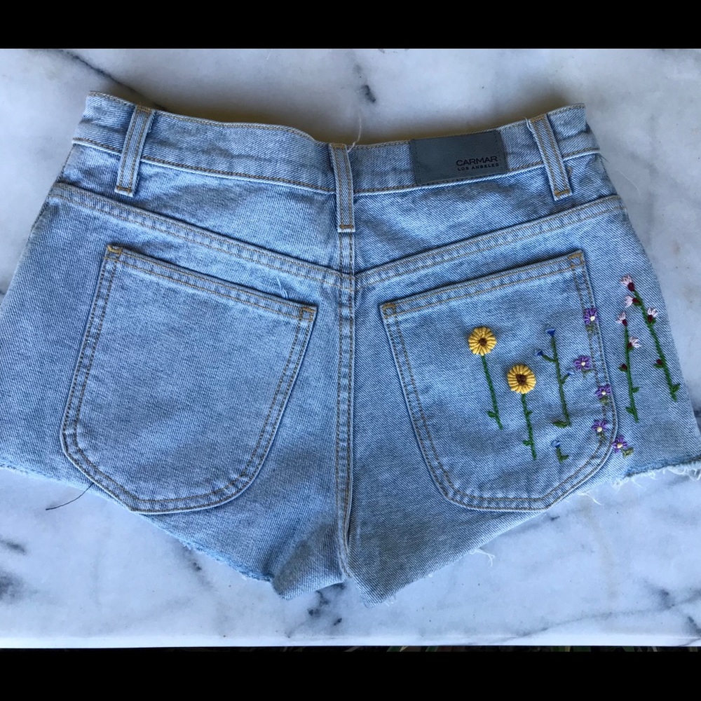 🌊SOLD🌊Carmar Embroidered Shorts - Picture 2 of 4